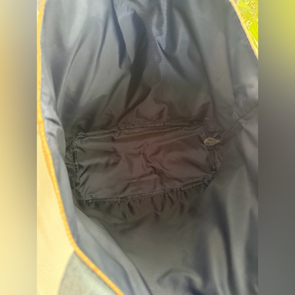 NEW Victorias Secret Tote Weekender Travel Bag VS Logo Magnetic Snap - Picture 6 of 6